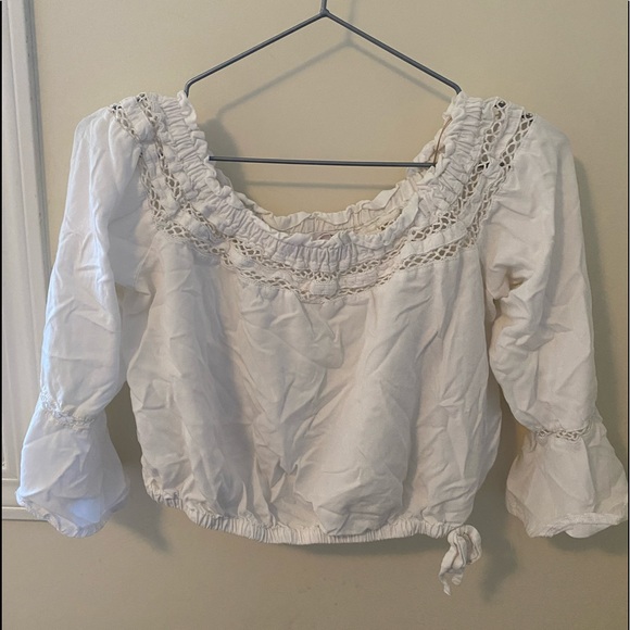 White crop top - Picture 1 of 1